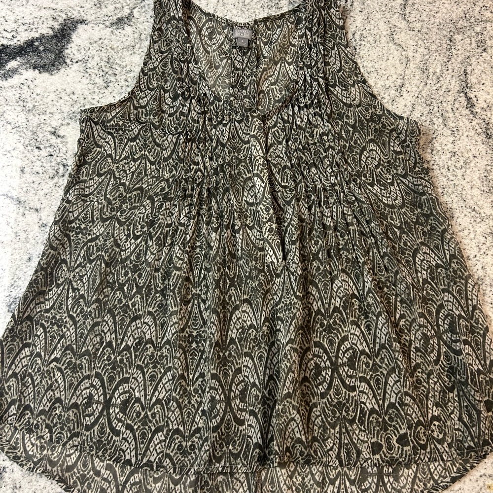 Converse Tank